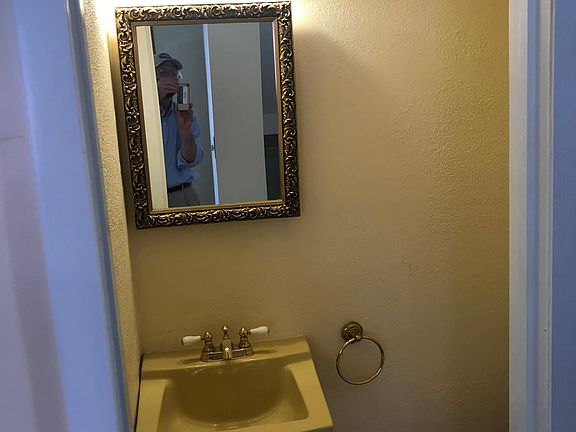 5th image of 516 Naughton Ave