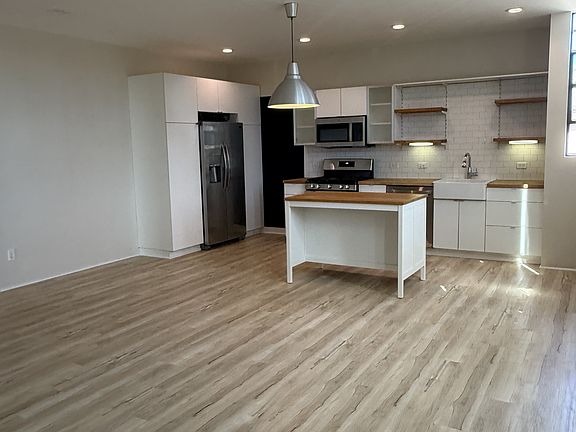 3rd image of 2418 Polk Ave