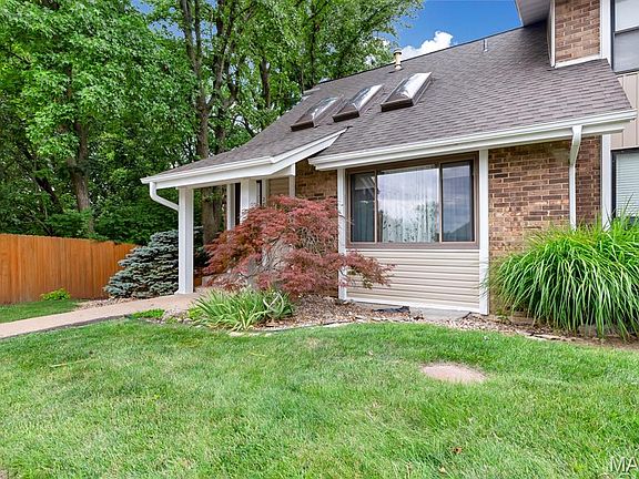 2nd image of 2873 Fairways Cir Unit N