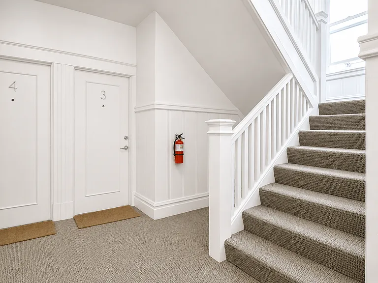 1710 Larkin St — Photo 7