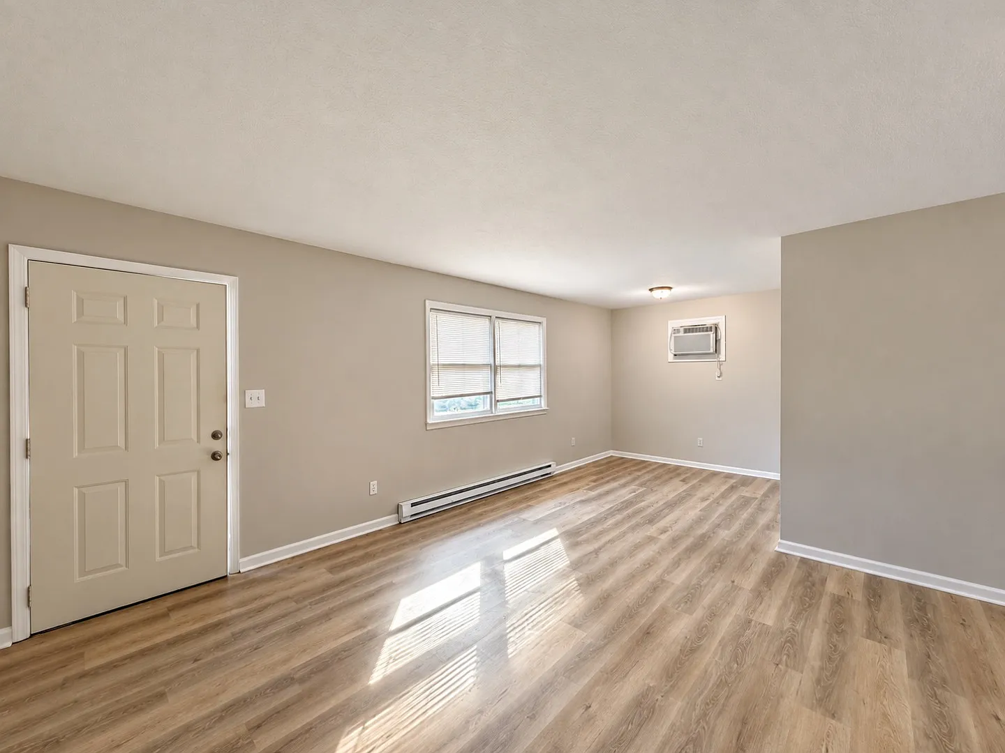 304 Garden Park Dr — Photo 1