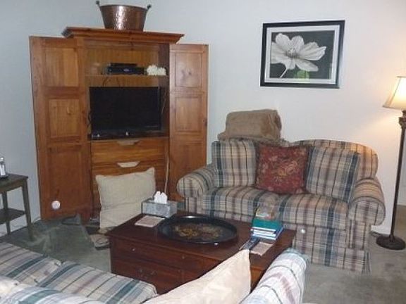 3rd image of 1403 Briarwood Ct