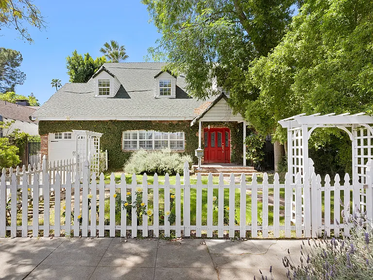 4309 Gentry Ave — Photo 39