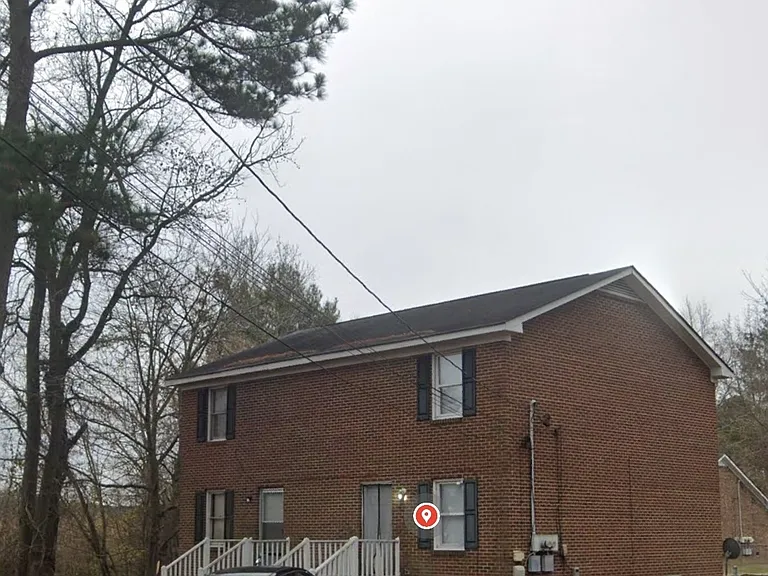 1706 Queen St E #A — Photo 1