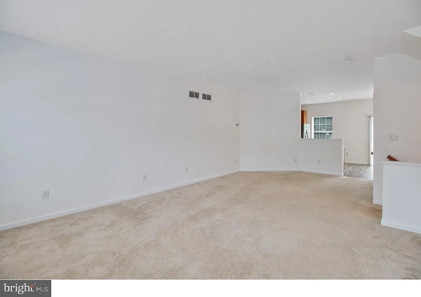 3 bed, 2.5 bath, 2000 sqft, $2,500 — Photo 4