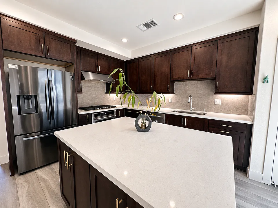 2073 Joshua Tree Cir