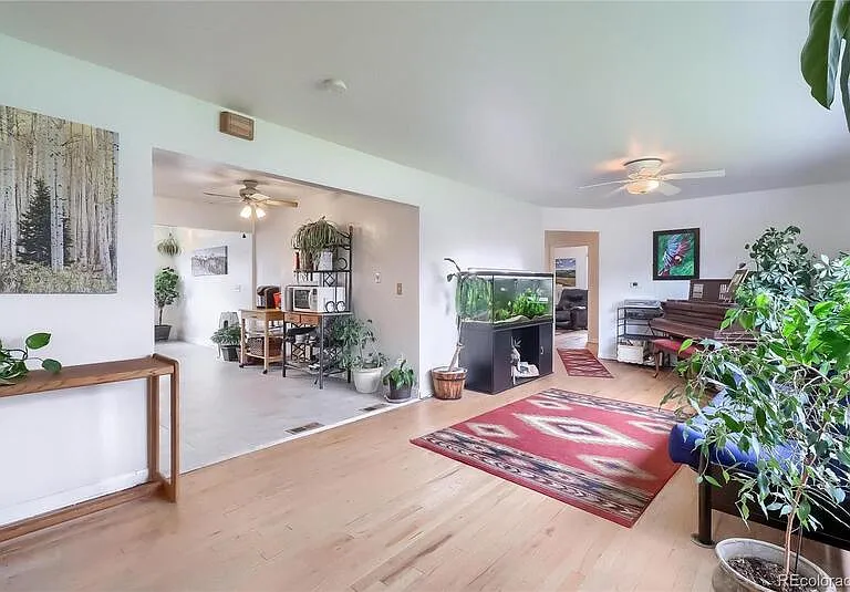4757 S Jason St — Photo 3
