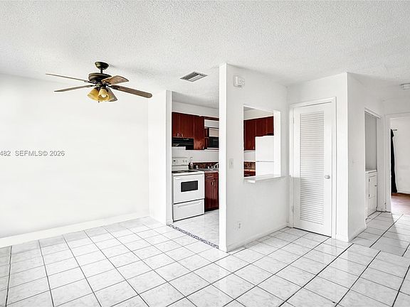 5th image of 841 SW 7th St APT C