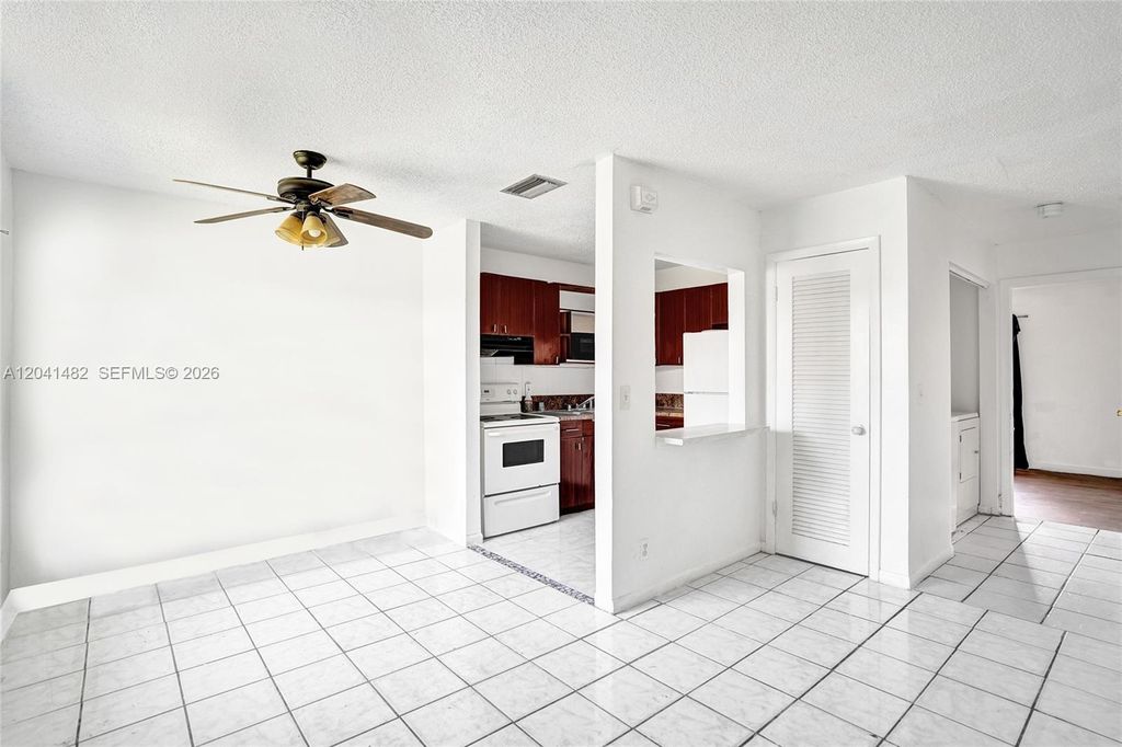 841 SW 7th St APT C, photo 5