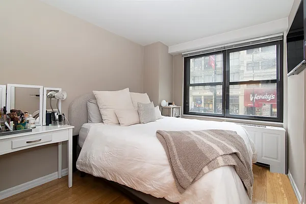 Sold by Metropolitan Property Group | media 12