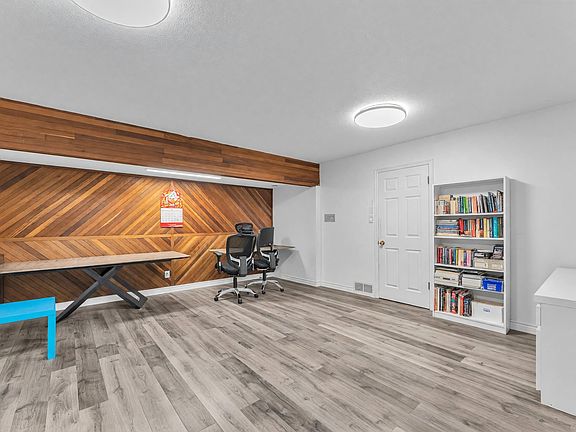 5th image of 11738 Lyon Rd