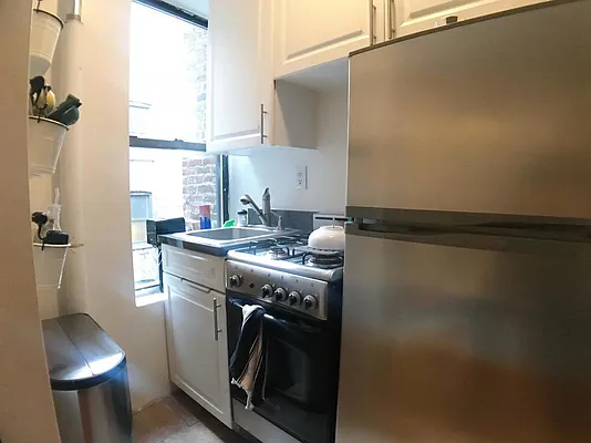 Rented by Compass | media 13