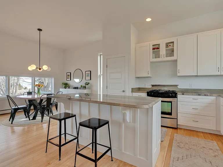 4 Gould Rd — Photo 11