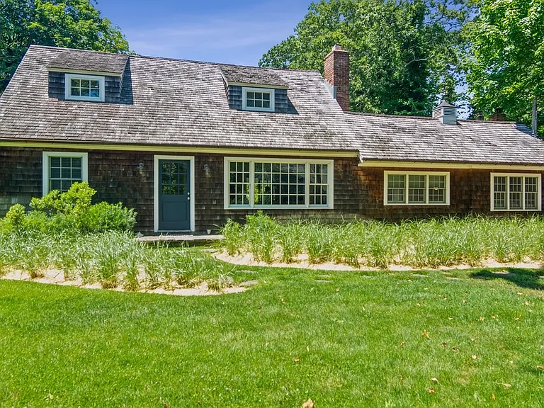 186 Kings Point Rd — Photo 2
