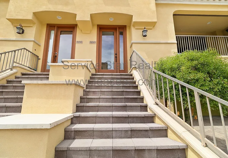 888 N Imperial Pl — Photo 4