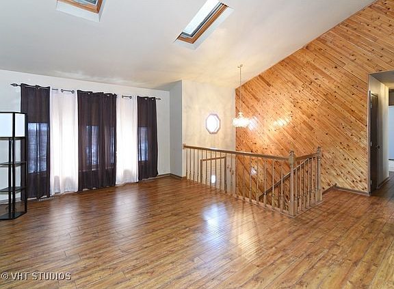 2nd image of 16220 Oak Ave