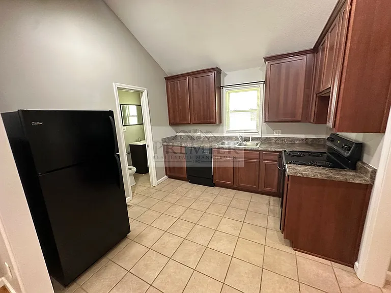 4621 Terrace St — Photo 9