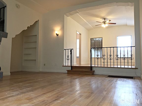 5th image of 4524 Edgewood Pl #4528