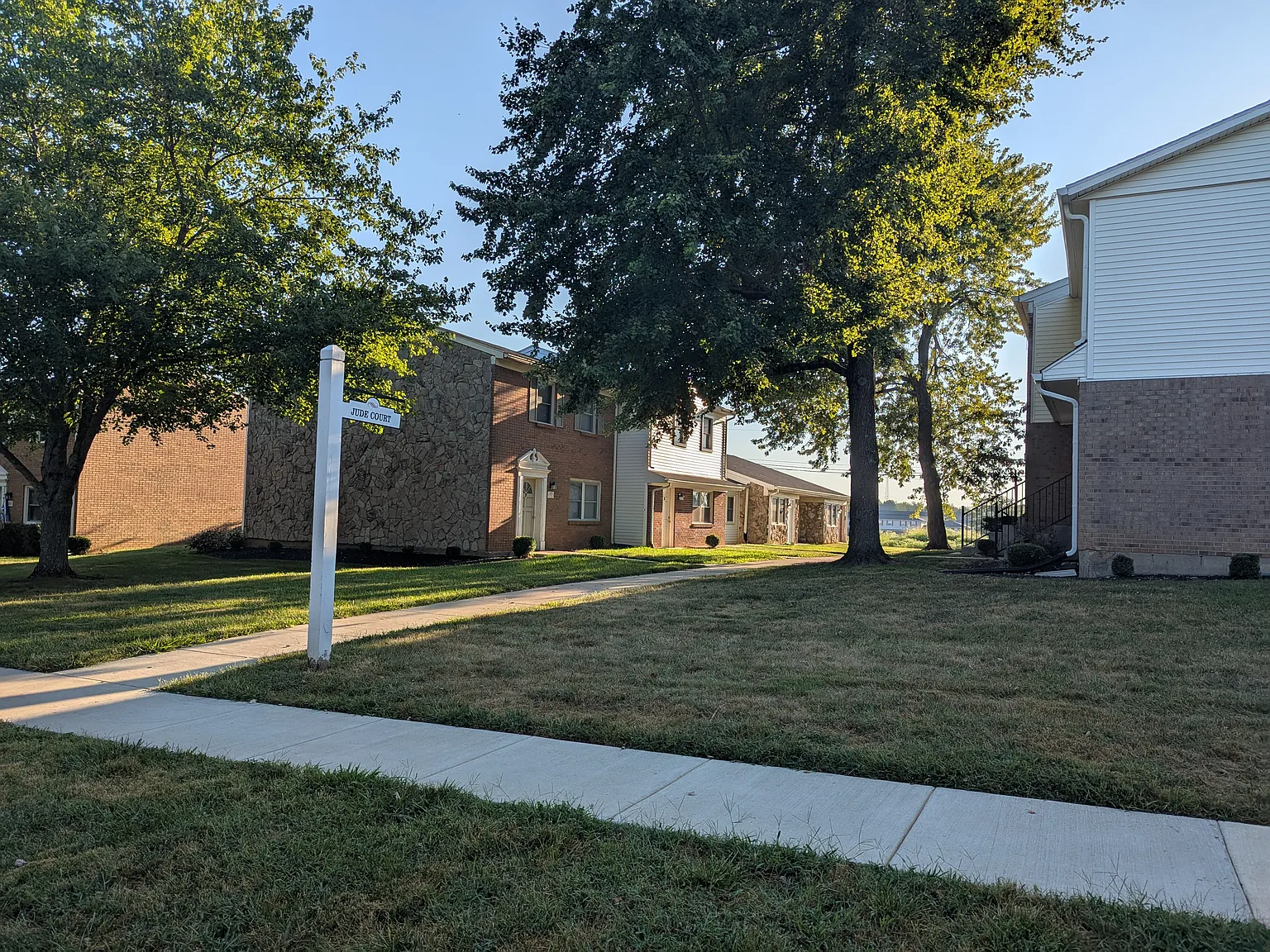 Buckingham Apartments — Photo 2