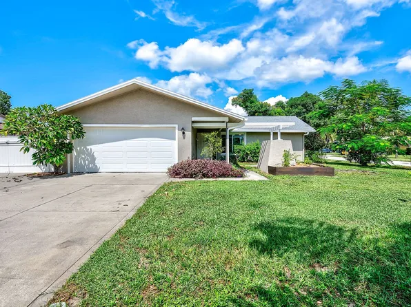 13331 Hacienda Dr, Largo, FL 33774