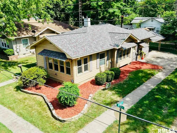 308 W Reed St, Benton, IL 62812