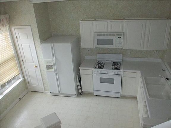 4th image of 234 Buckland Dr