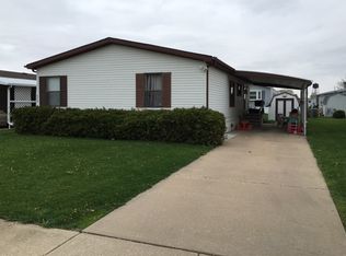 828 Bel Aire Ln, Dekalb, IL 60115