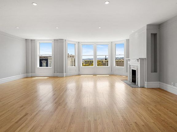 2nd image of 2082 Pine St