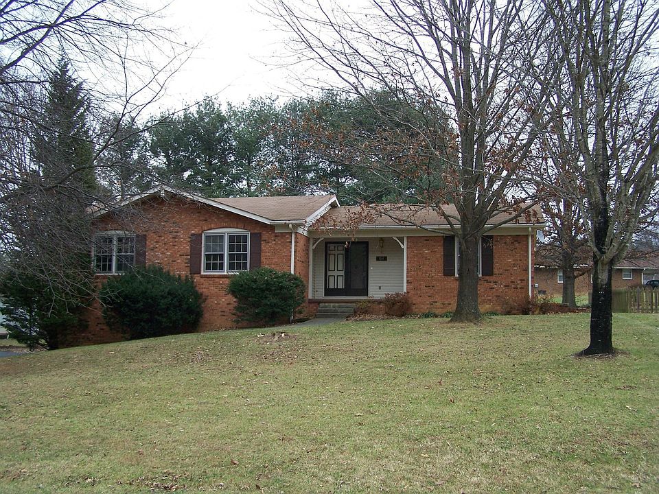 Large Ranch in Botetourt County