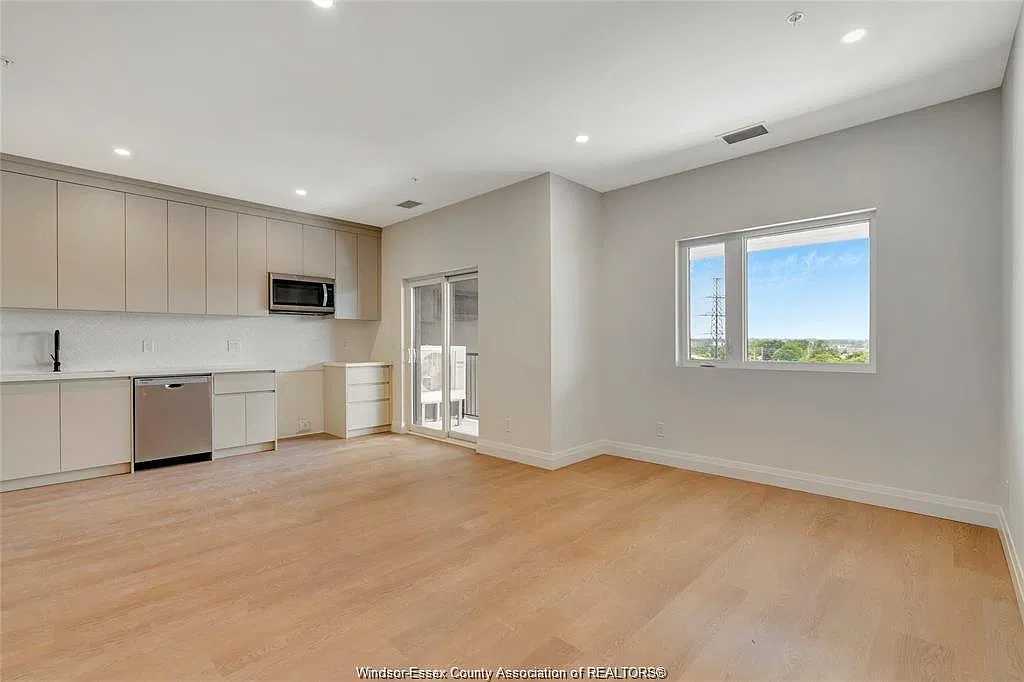 2 bed, 2.0 bath, $2,200 — Photo 4