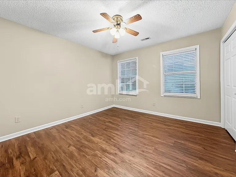1517 Autumn Ridge Dr — Photo 13