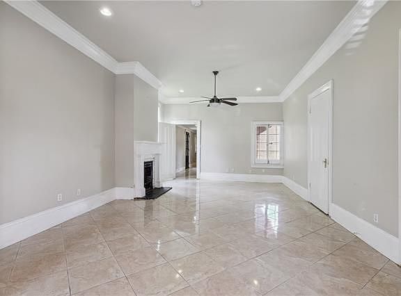 4th image of 917 Terpsichore St