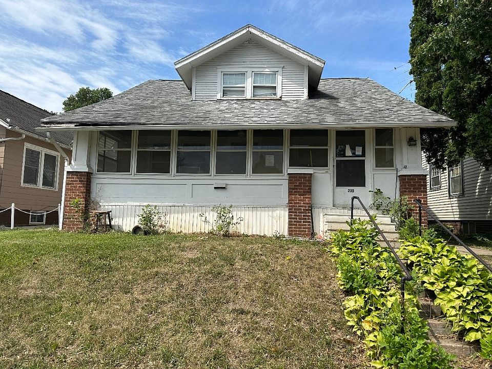 2nd image of 230 11th St NW