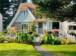 166 Thorncliffe Dr, Irondequoit, NY 14617