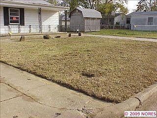 1st image of 721 S 71st Ave E