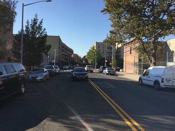 4th image of 727 E 141st St