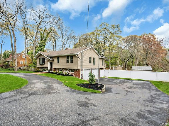 3rd image of 451 Gibbs Pond Road