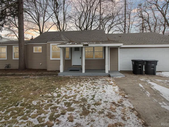 8931 Fremont St, Livonia, MI 48150