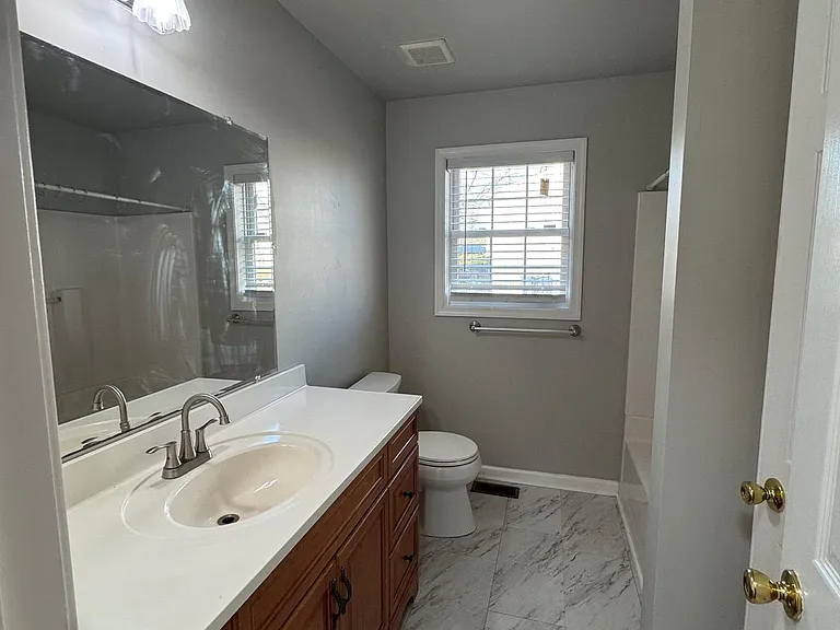 14780 Jordan Ln — Photo 25