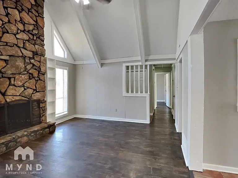 4578 Crump Rd — Photo 3