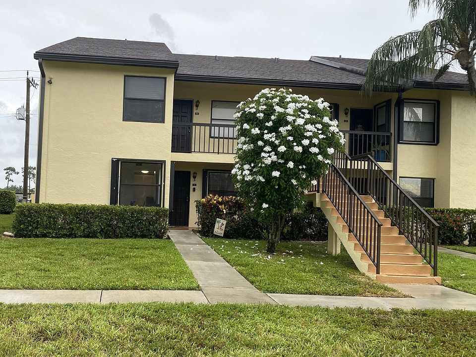 1st image of 4712 Lucerne Lakes Boulevard E #101
