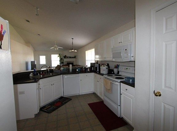 4th image of 3759 Boardwalk Ct