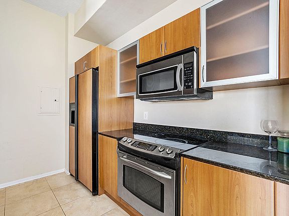5th image of 804 E Windward Way APT 721