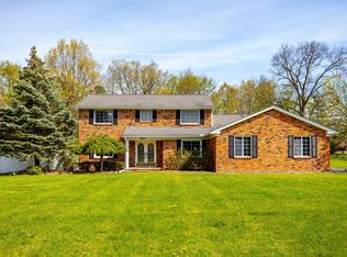 2020 Golfcrest Dr, Commerce Township, MI