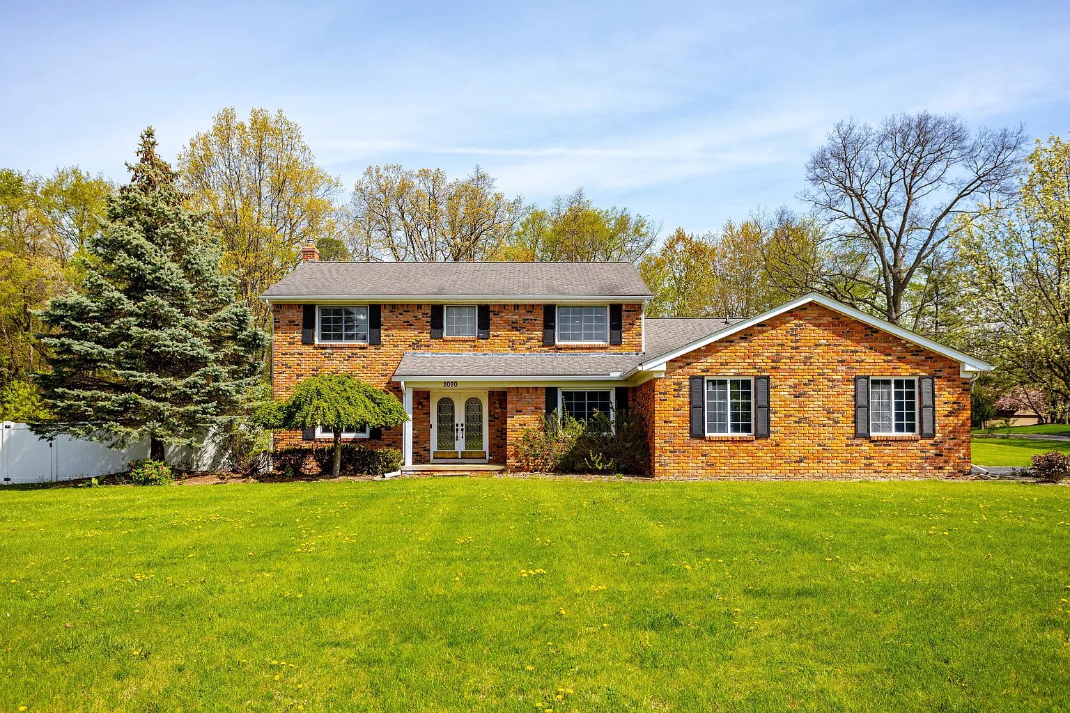 2020 Golfcrest Dr photo 1