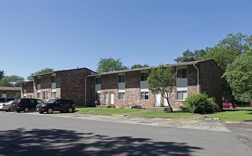 Redstone Gardens — Photo 4
