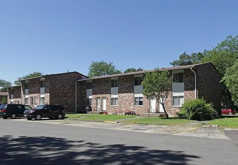 Redstone Gardens — Photo 4