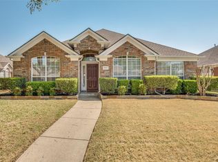 10412 Winners Dr, Irving, TX 75063