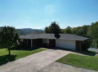 1414 Sherwood Dr, Corbin, KY 40701