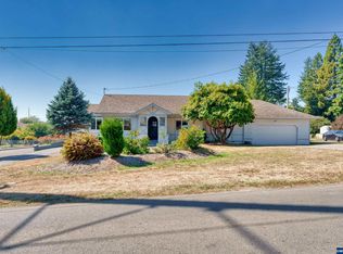 717 Old County Rd, Brookings, OR 97415